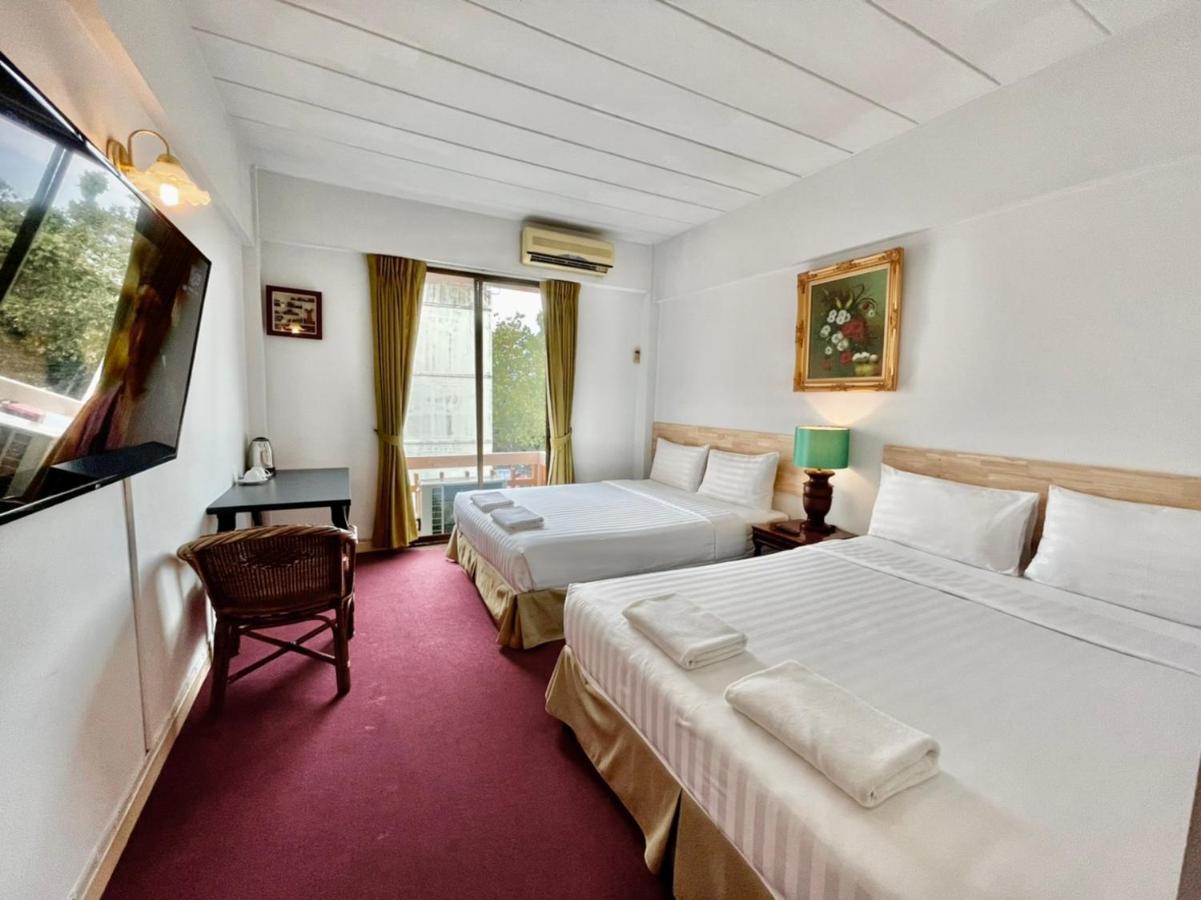 Deluxe Quadruple Room,1087498468:JPEG