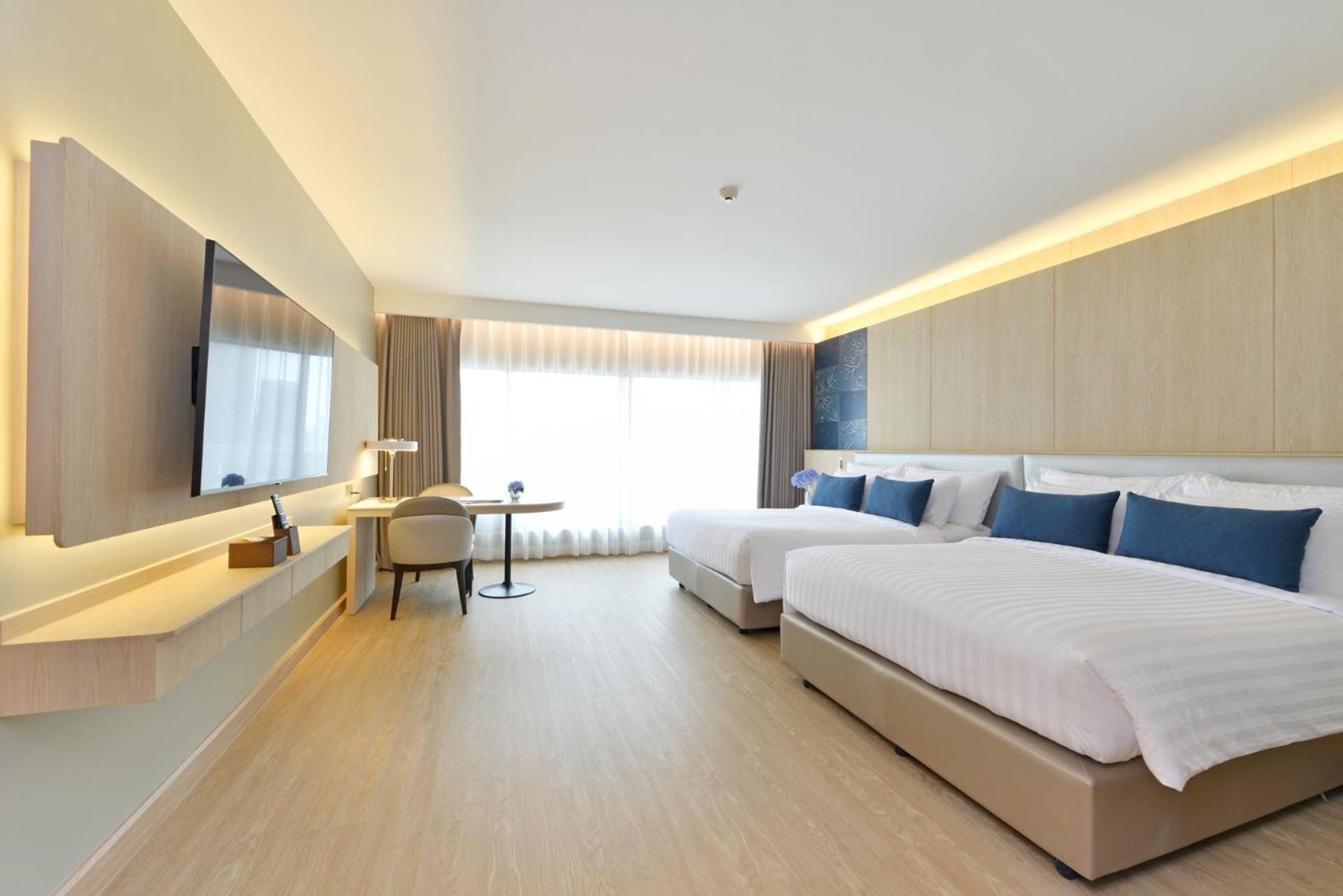 Grand Deluxe Twin Room