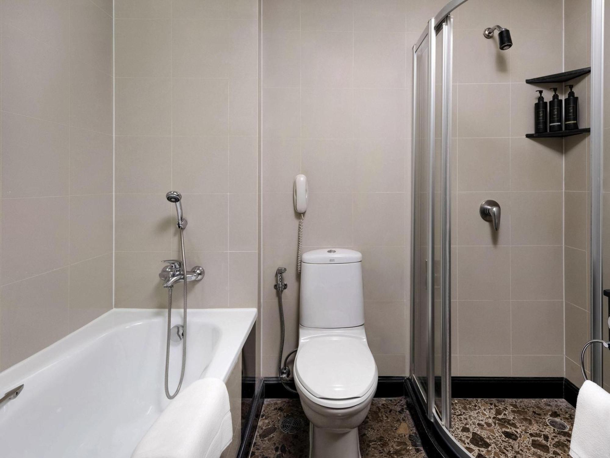 Executive Room 2 Twin Beds Executive Lounge Access on Food & Beverages,1758527965:JPEG