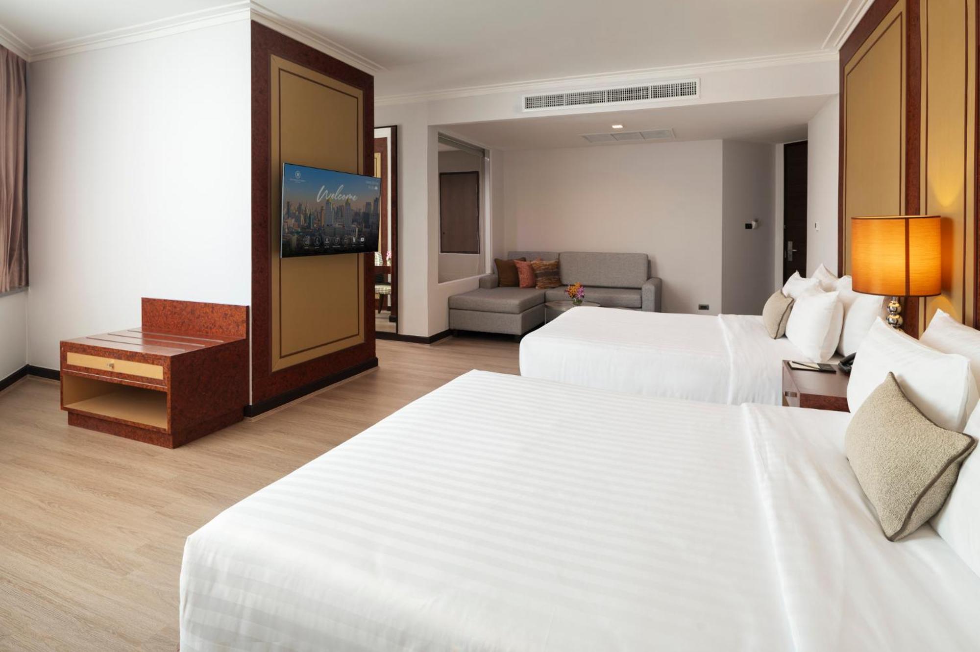 Luxury Quadruple Room Main Tower
